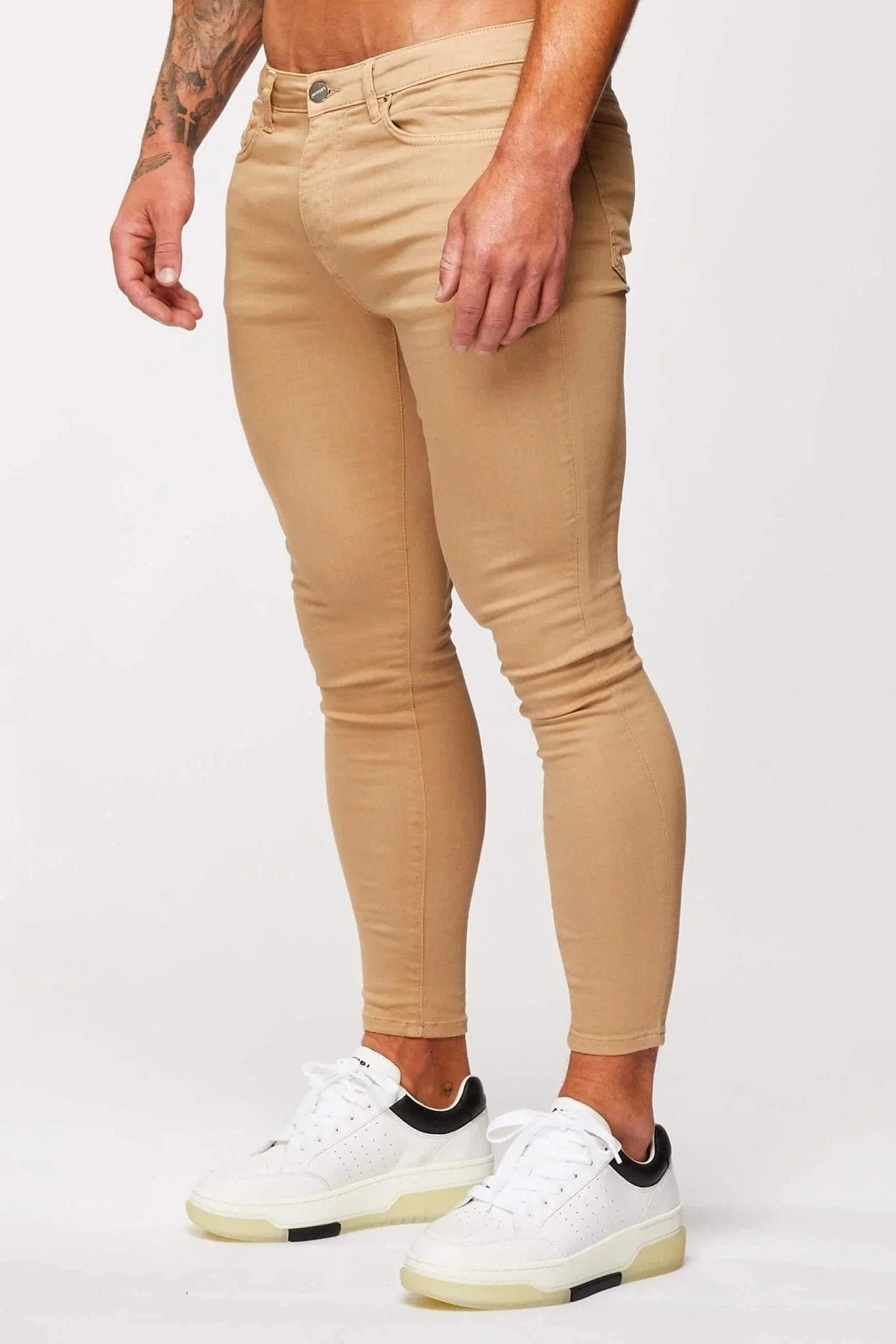 JEANS MIT SKINNY-FIT - BEIGE