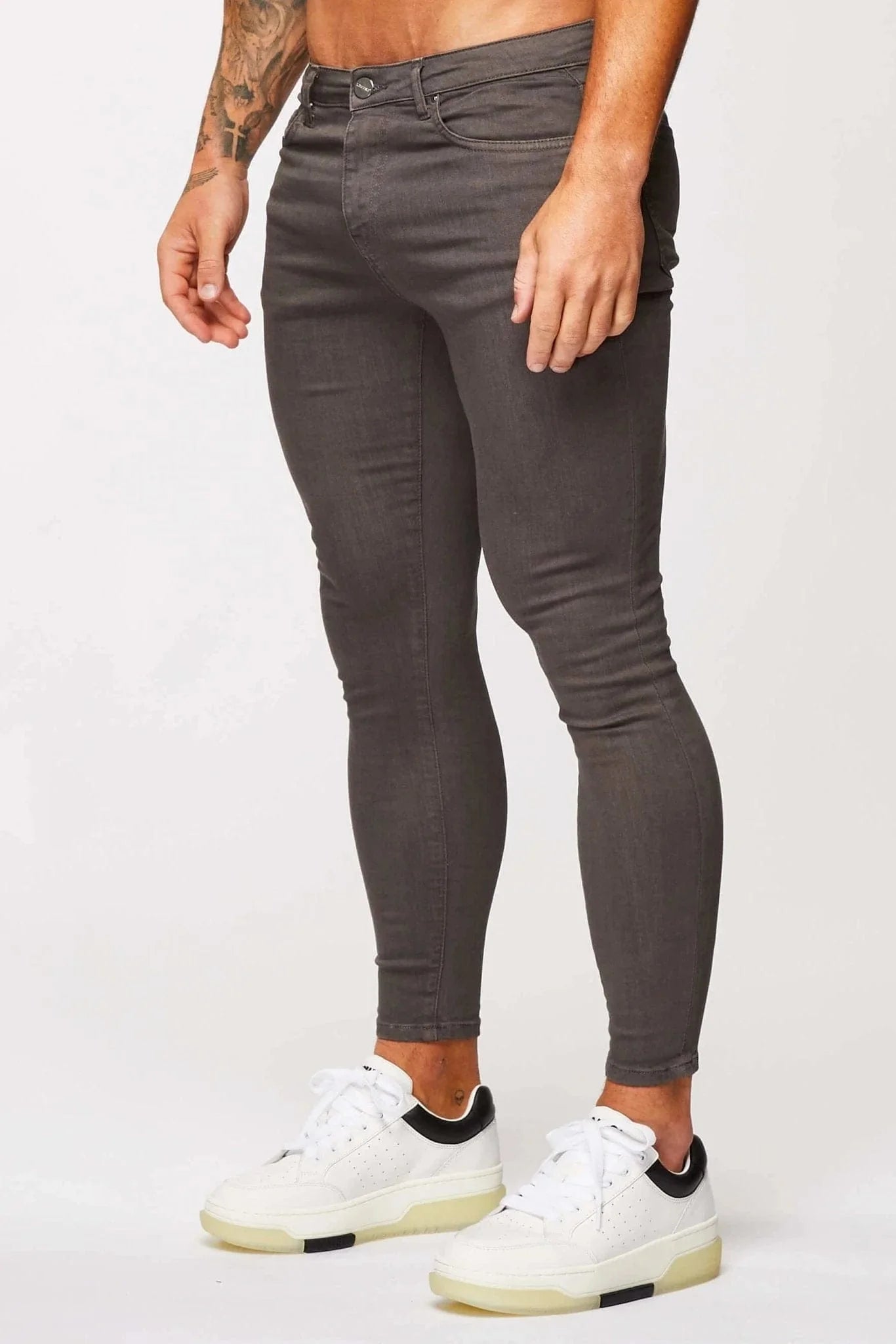 JEANS MIT SKINNY-FIT - GRAU