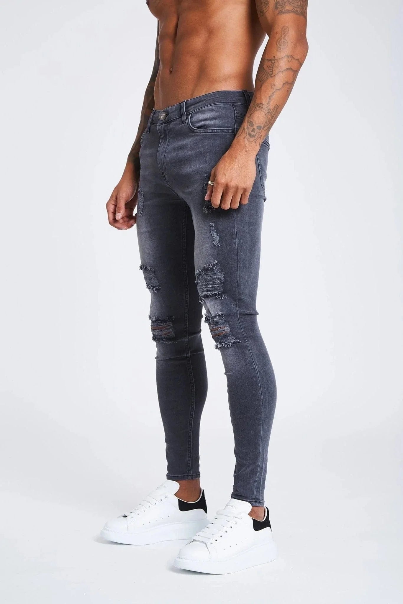 SKINNY FIT JEANS RISSEN &amp; REPARATURIERT - HELLGRAU