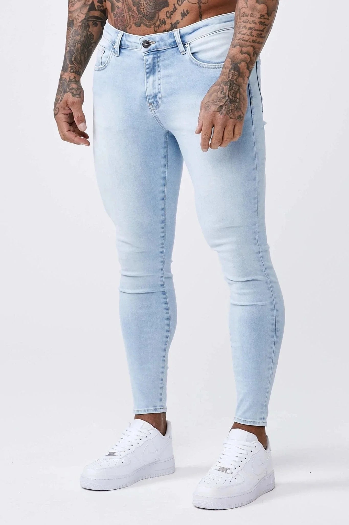 JEANS MIT SKINNY-FIT – HELLBLAU-WASCHUNG