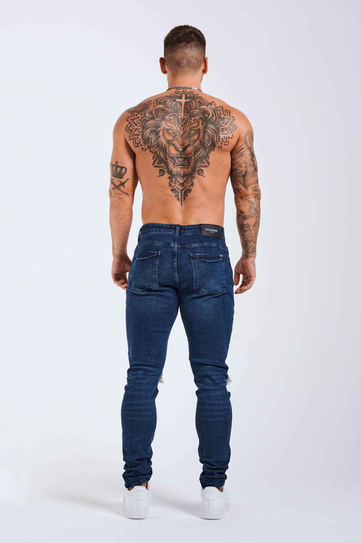 SLIM FIT JEANS 2.0 DISTRESSED AND PATCHED - DARK BLUE