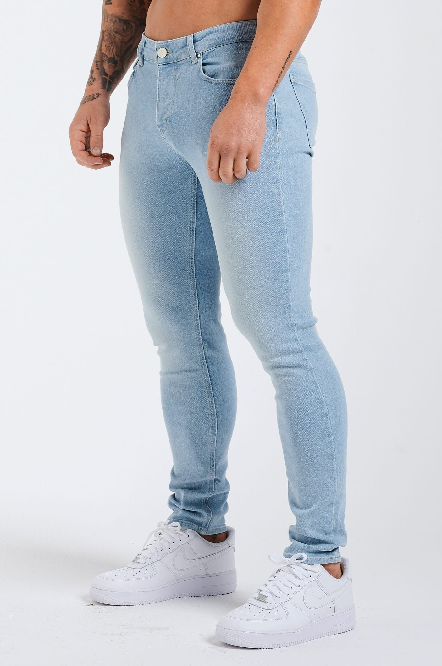 SLIM FIT JEANS 2.0 - PALE LIGHT BLUE