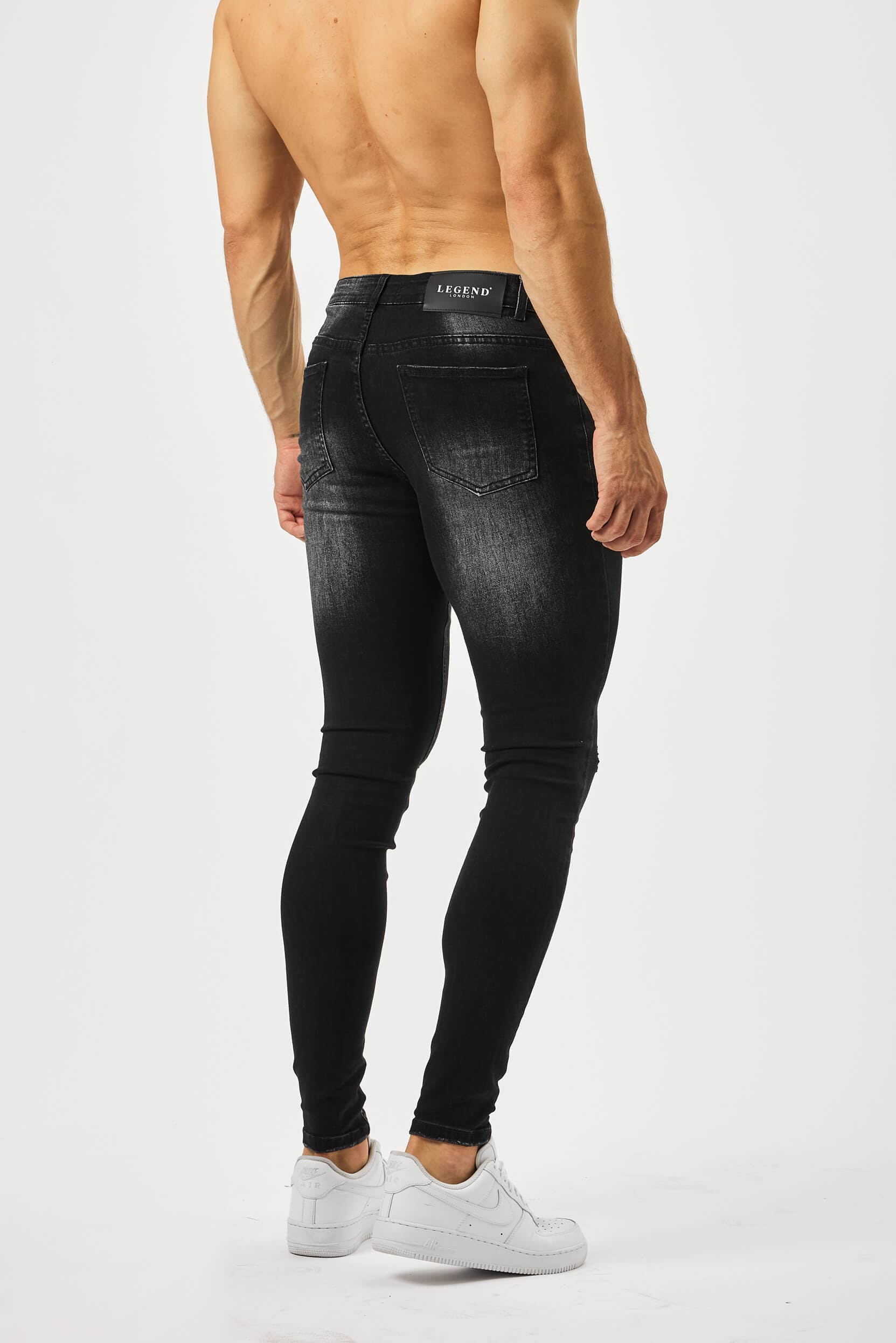 JEANS MIT SKINNY-FIT UND MEHRFACHEN RISSEN – ANTHRAZIT-WASCHEN