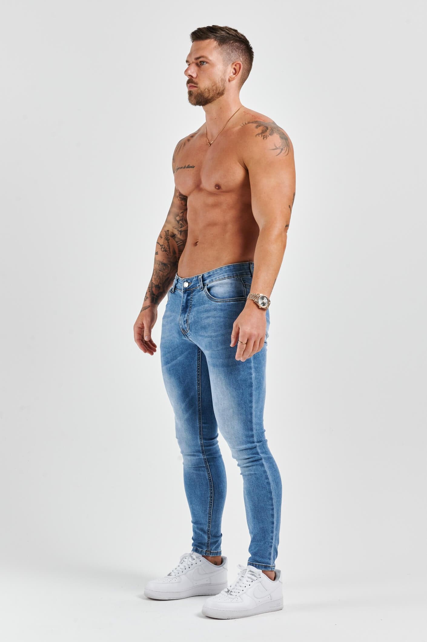 JEANS MIT SKINNY-FIT – HELLBLAUES WASCHEN