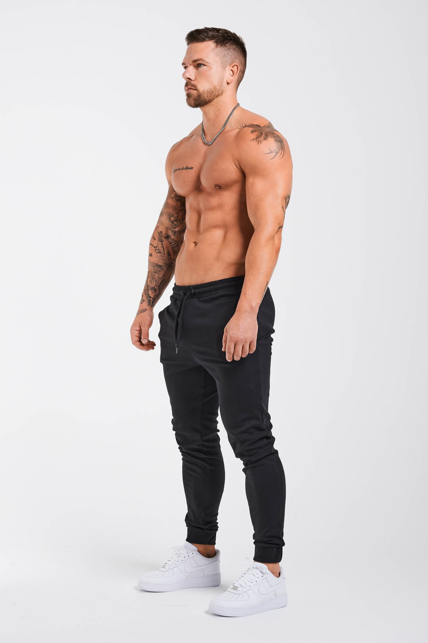 SKINNY JOGGER - SCHWARZ