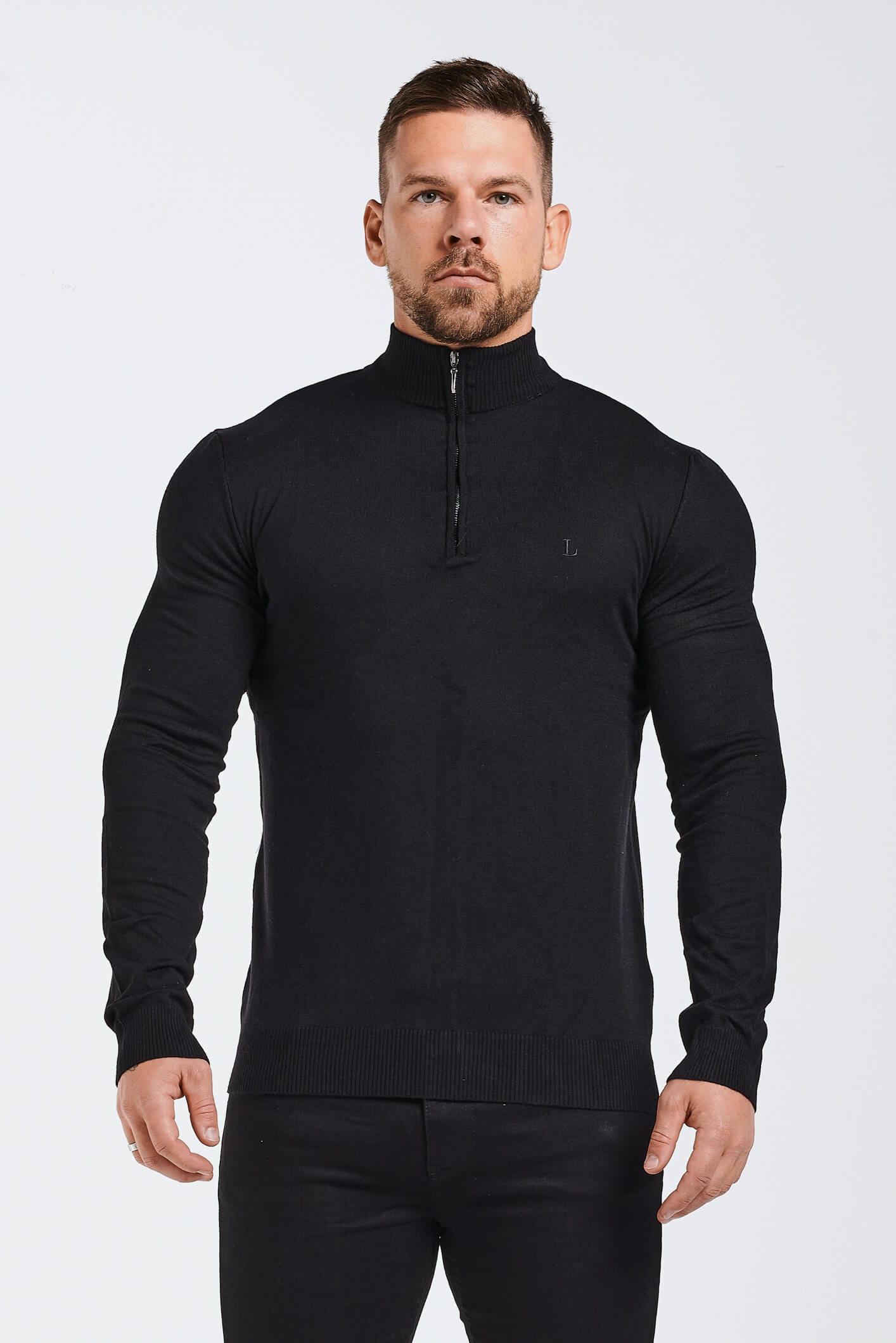 PULL EN MAILLE AVEC FERMETURE ÉCLAIR QUART - NOIR