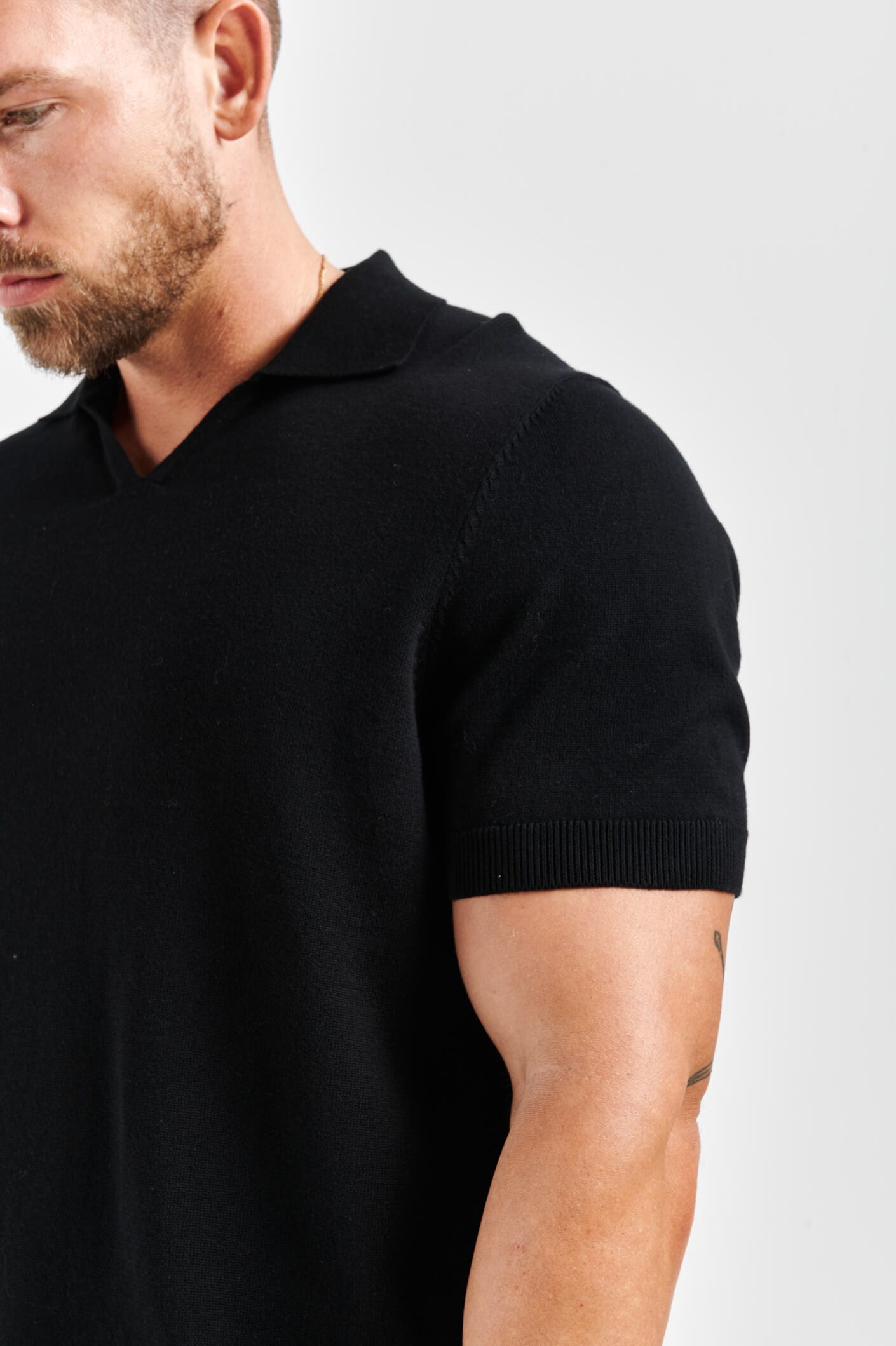 APOLLO OPEN COLLAR POLO SHIRT - BLACK