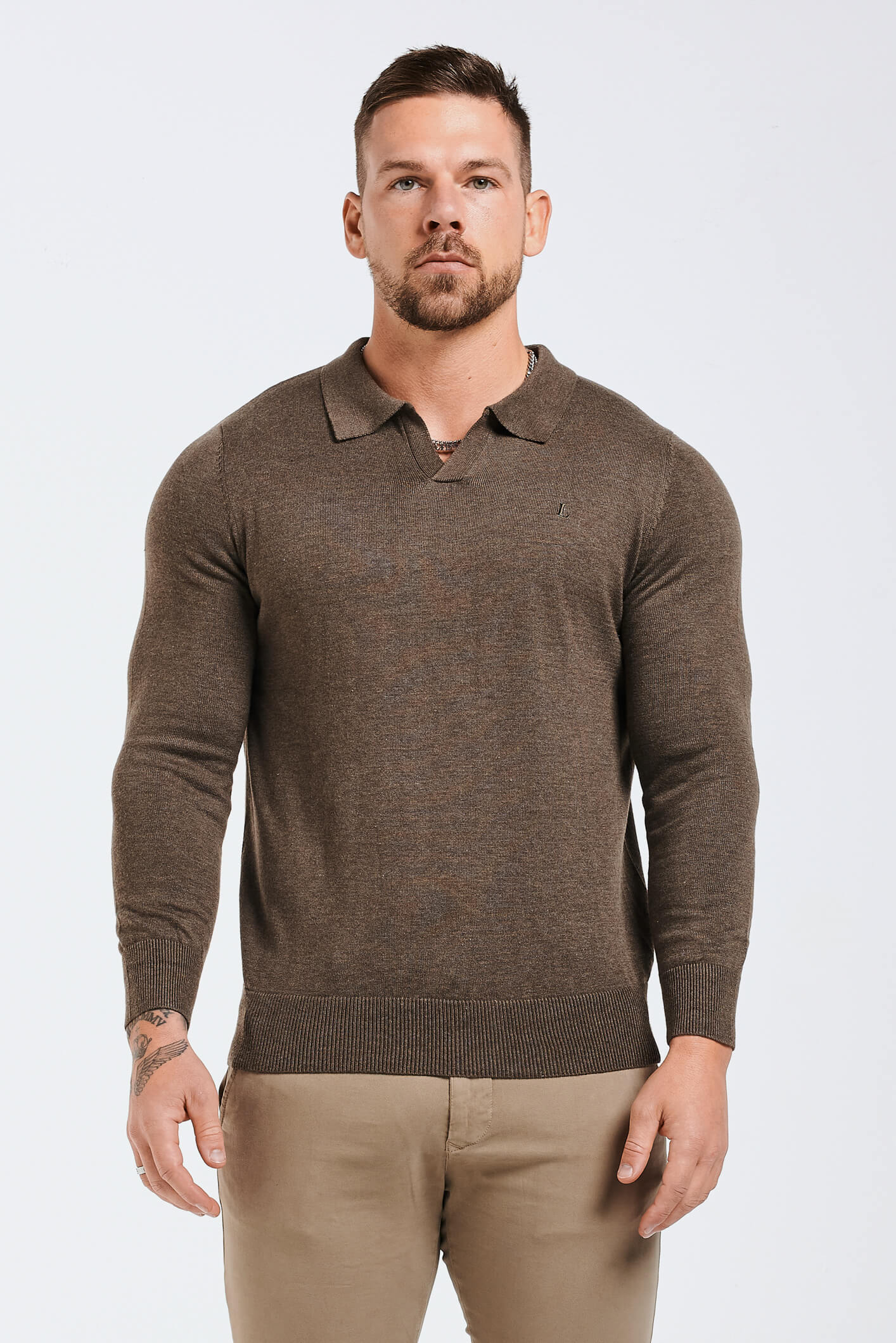 SPREAD COLLAR POLO - BROWN