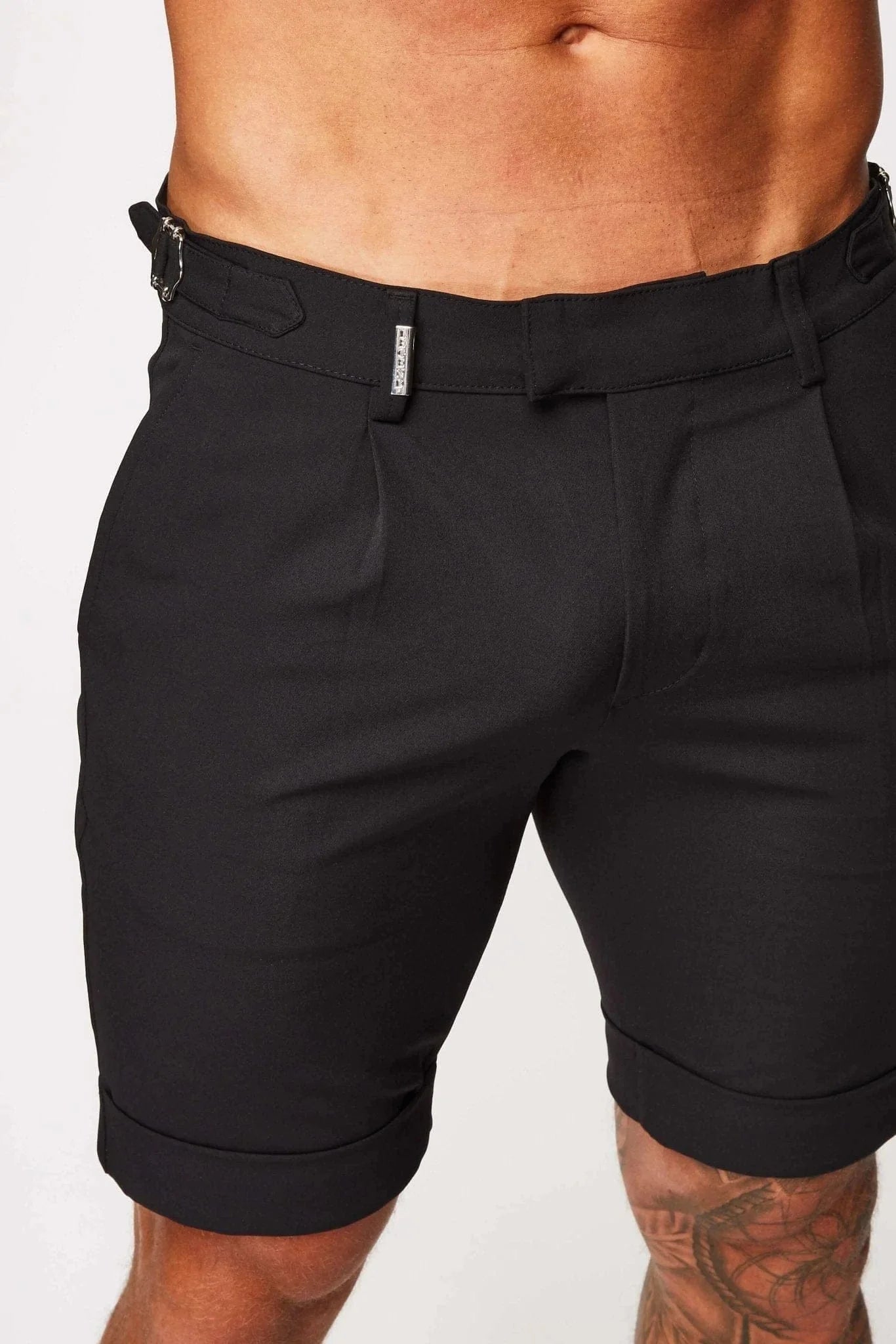 SIDE CINCH SHORT - BLACK