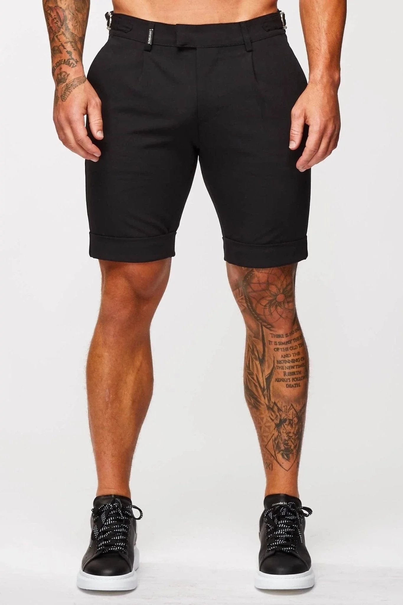 SEITLICHE CINCH SHORT - SCHWARZ