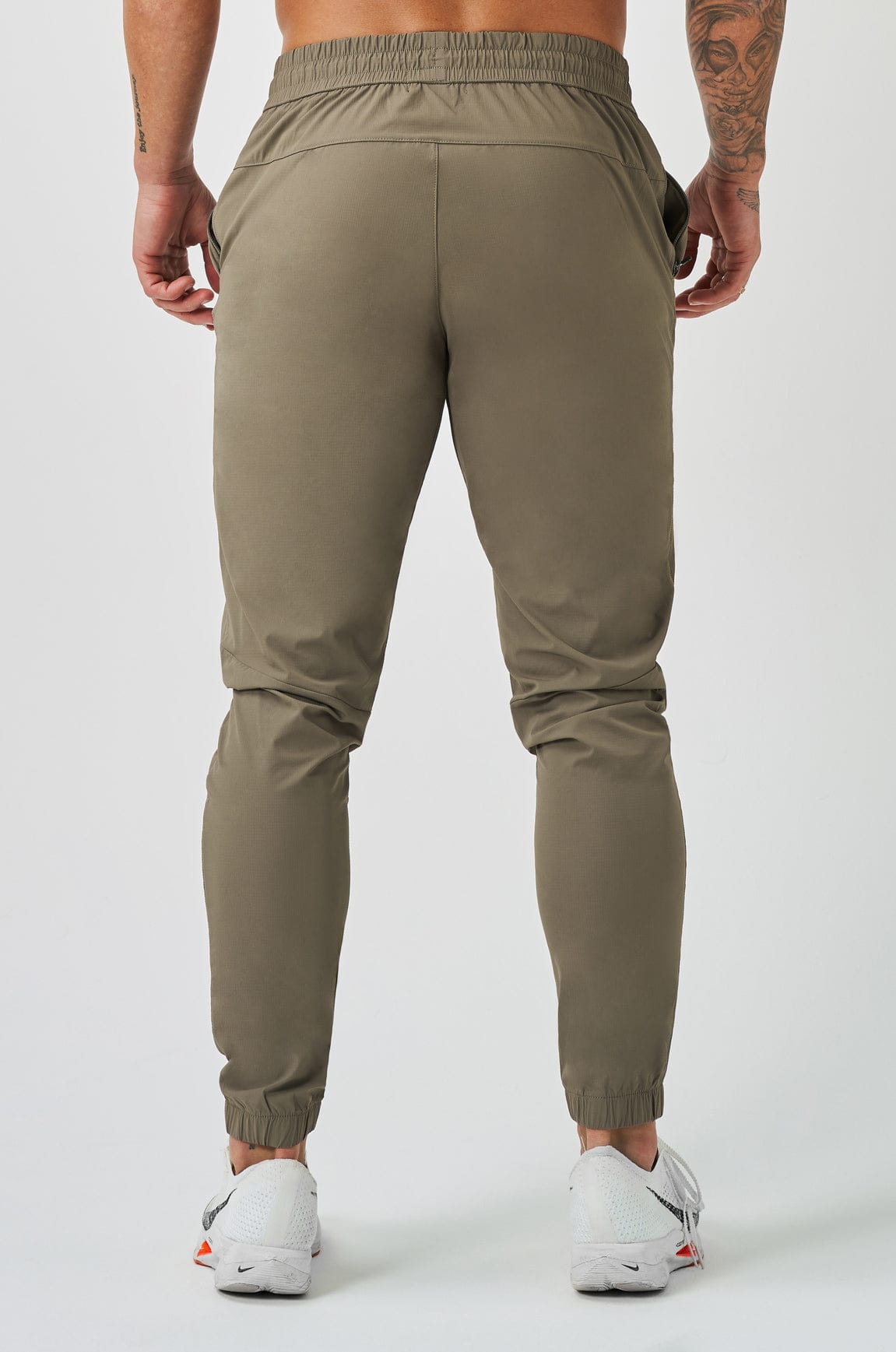 TRAININGSANZUG JOGGER - KHAKI