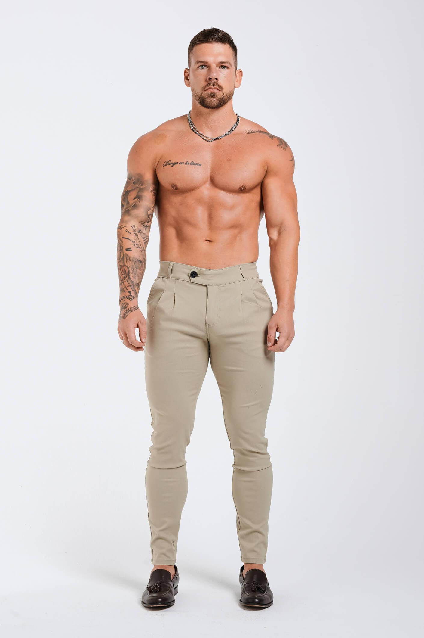 SLIM FIT-HOSE – MILITÄRKHAKI