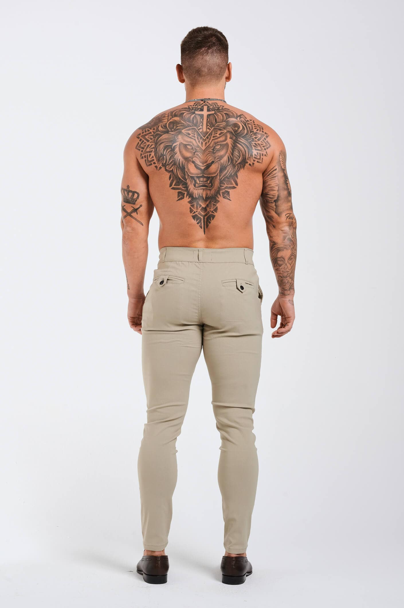 SLIM FIT-HOSE – MILITÄRKHAKI