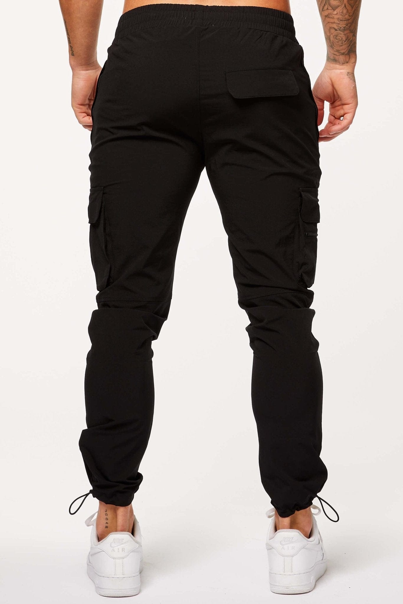 TECH STRETCH CARGO PANTS - BLACK